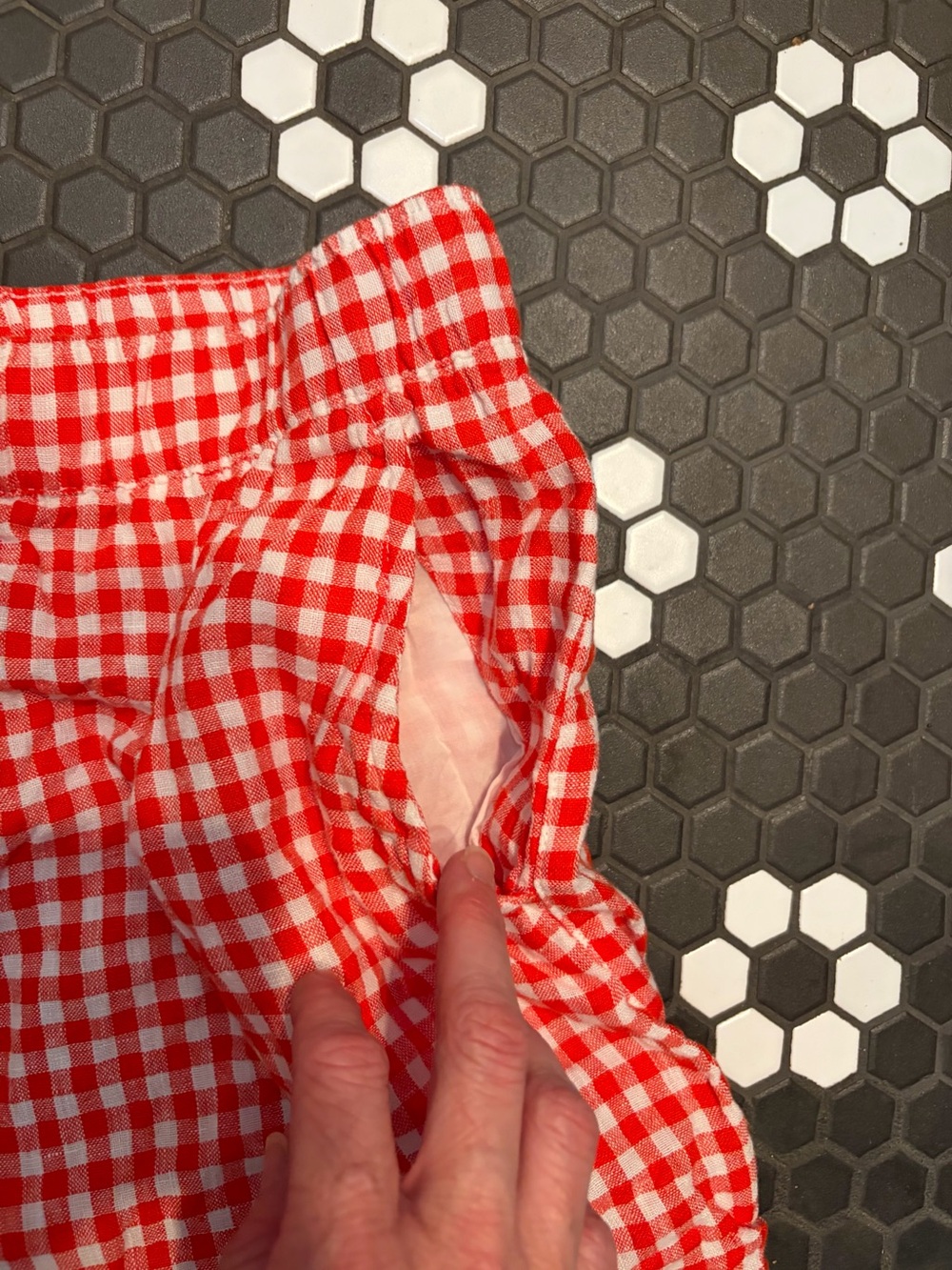 C&C California 100% Linen Shorts XL Red & White Gingham Elastic Waist pockets - Picture 3 of 6